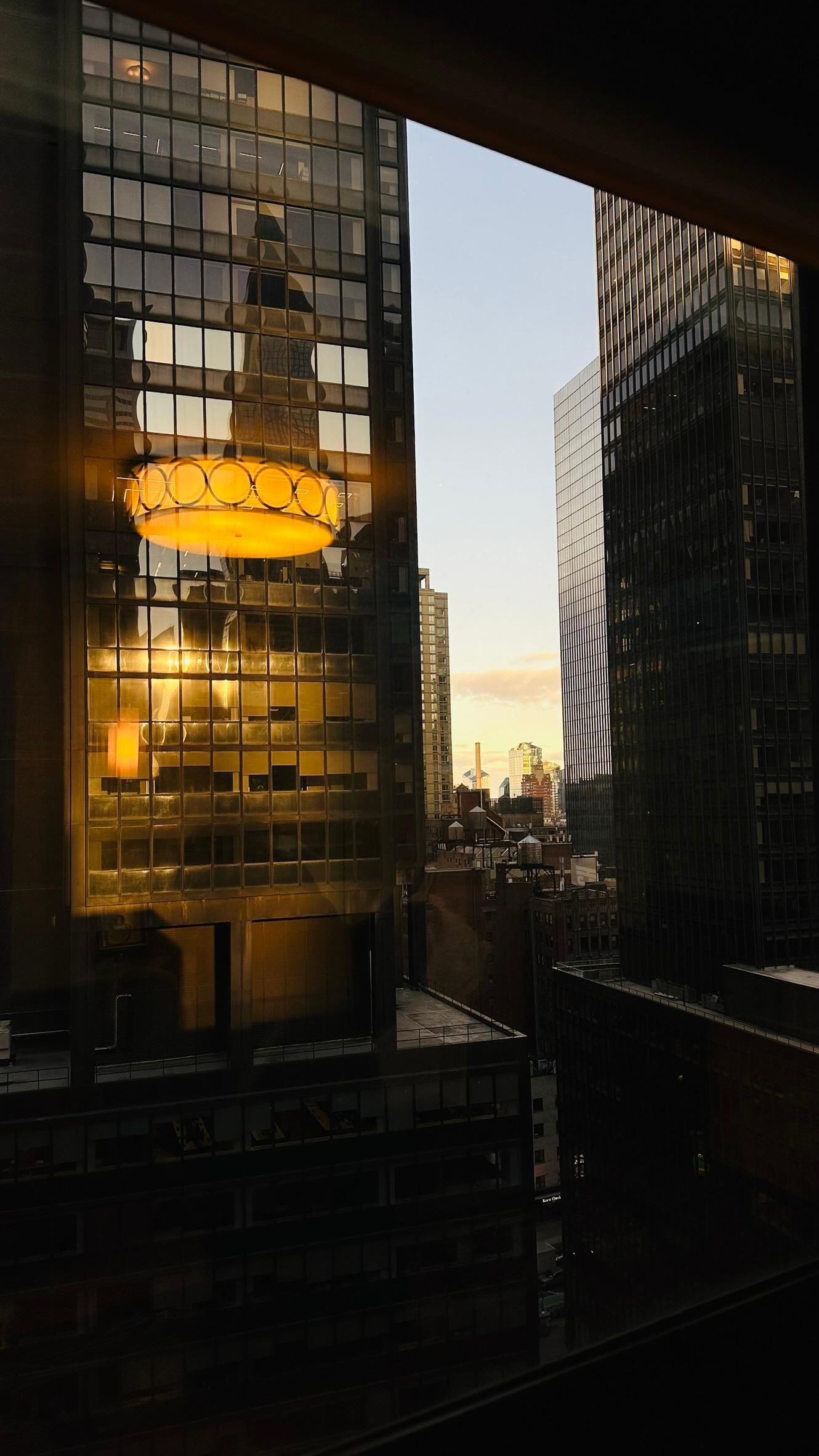 Amanecer vista piso 23 fuera elevadores