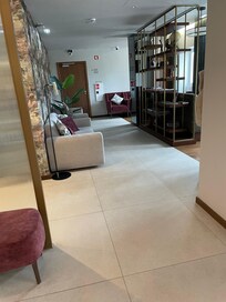 Sitting room leading to pool