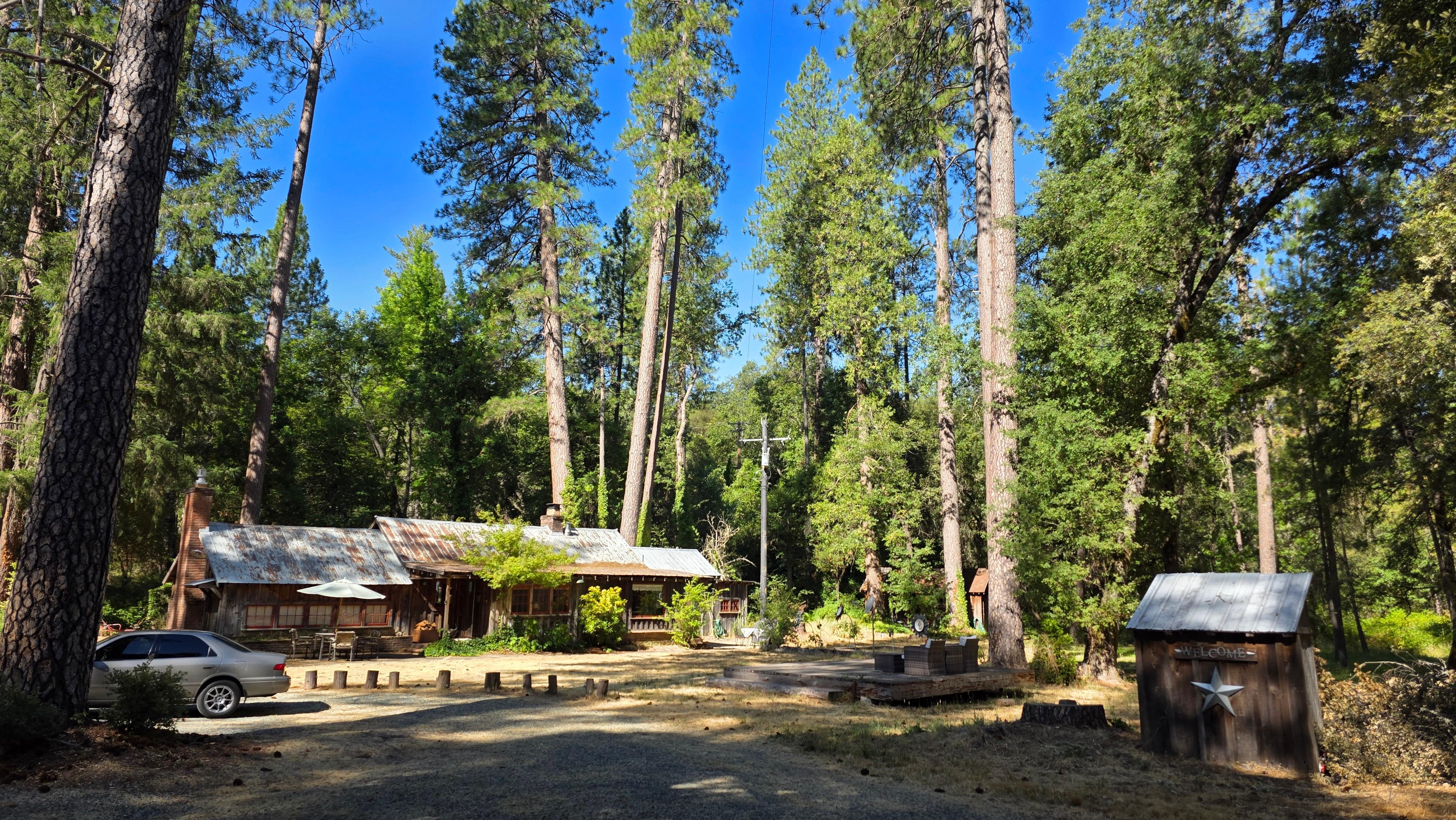 View as you come in the driveway 