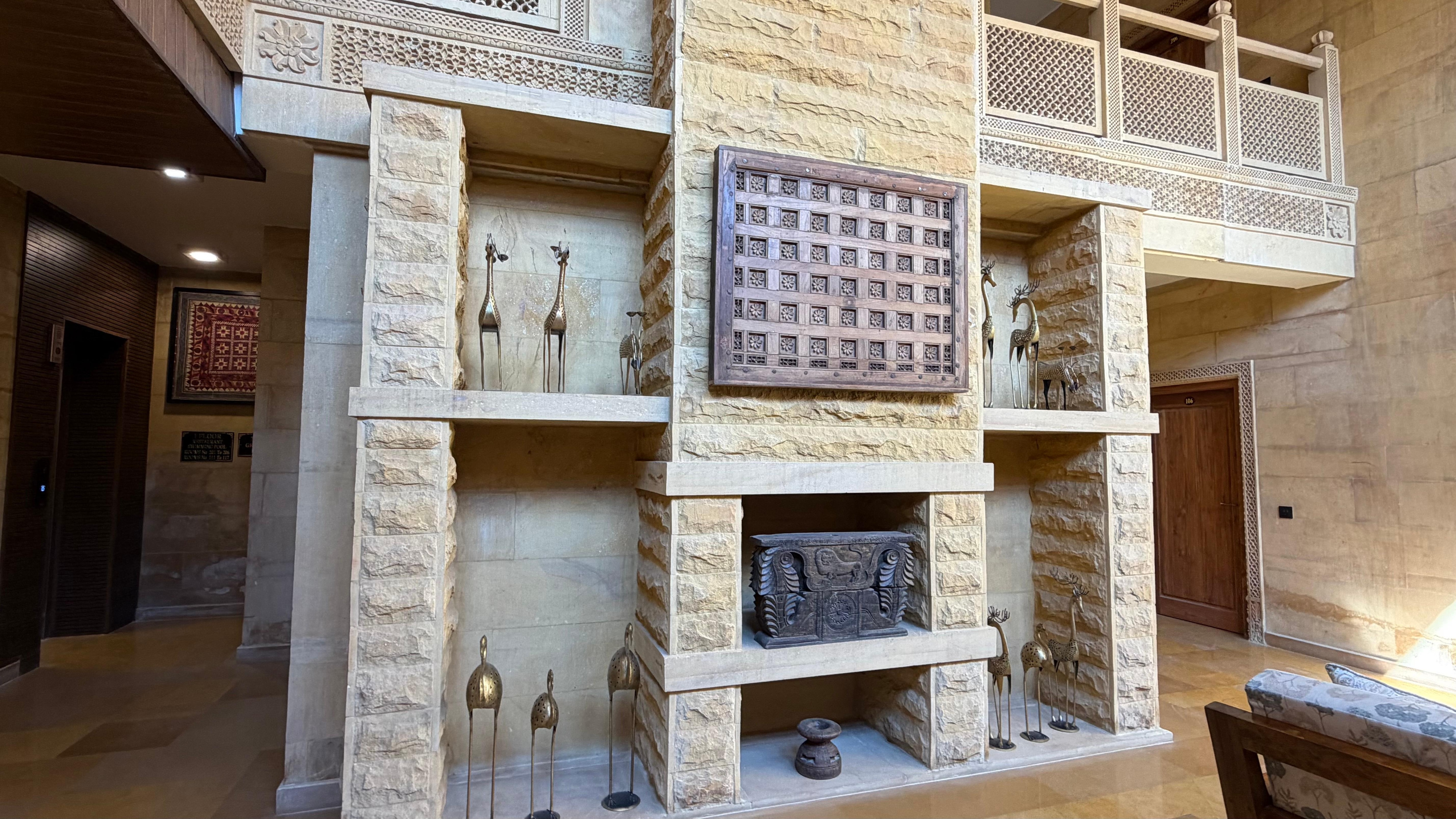 ロビーの装飾品