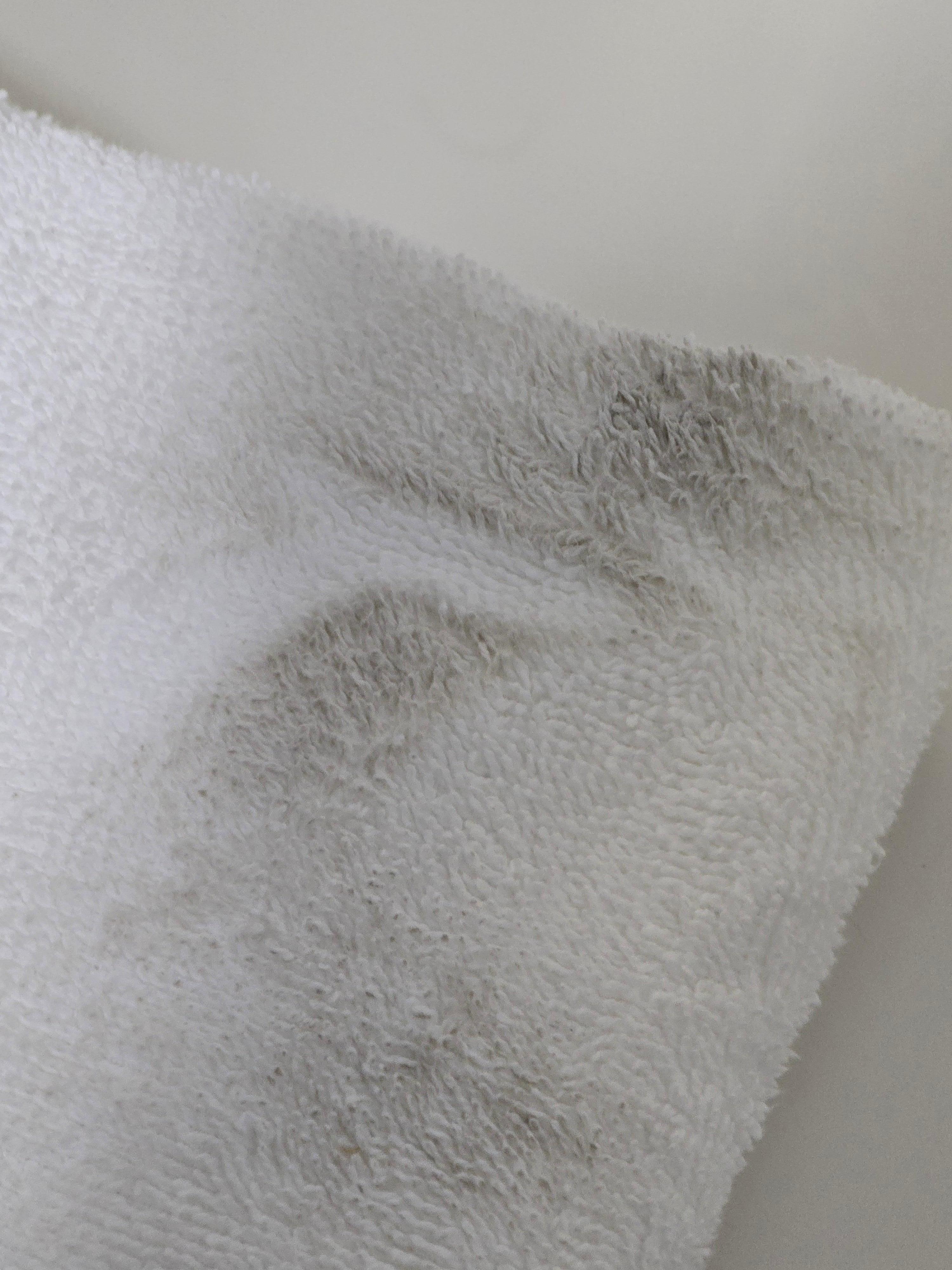 the towel we wiped the tub out with and that was just wiping not scrubbing