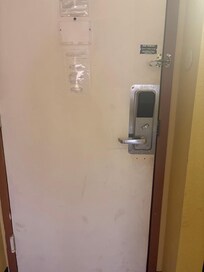 The door was filthy.