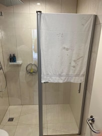 Im Badezimmer