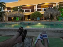 Units, pool and loungers