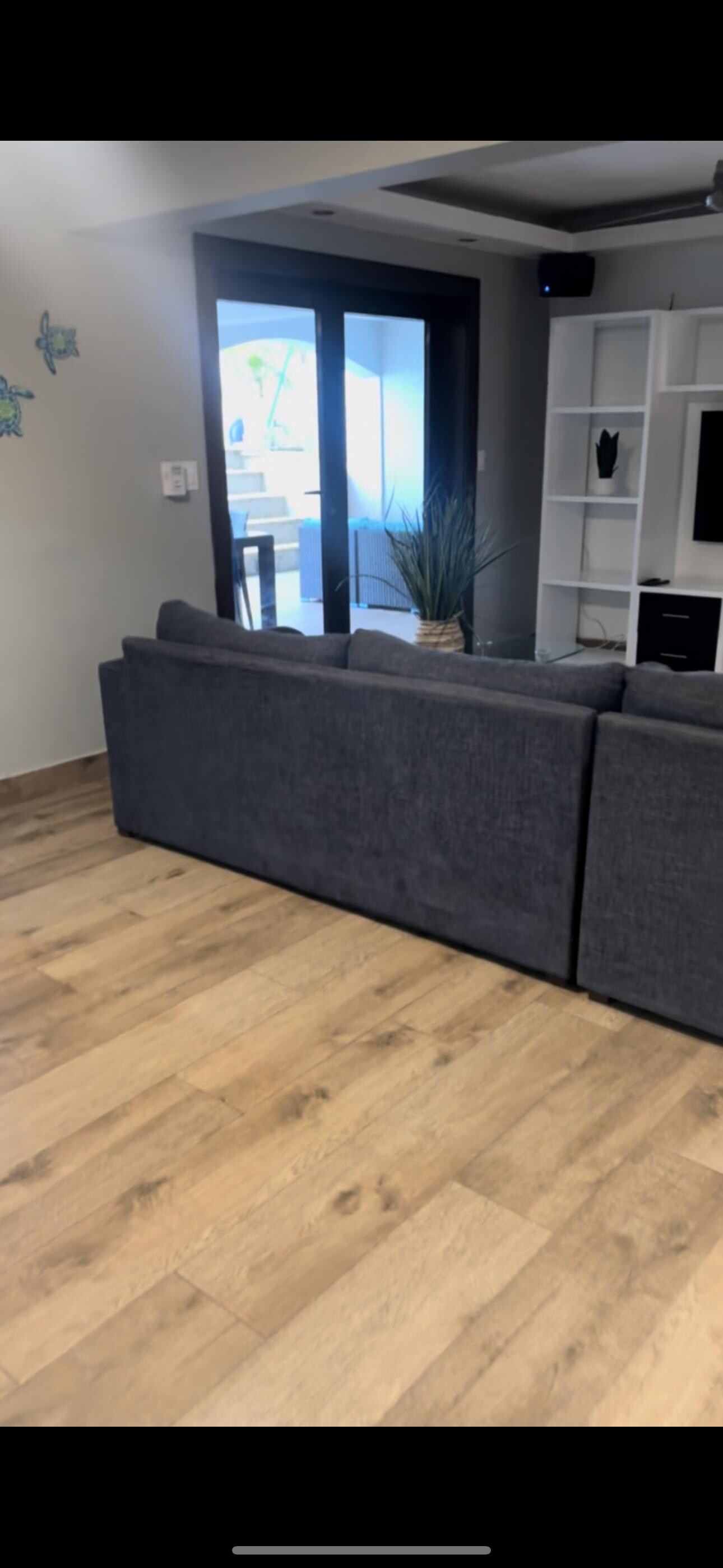 Living room area 