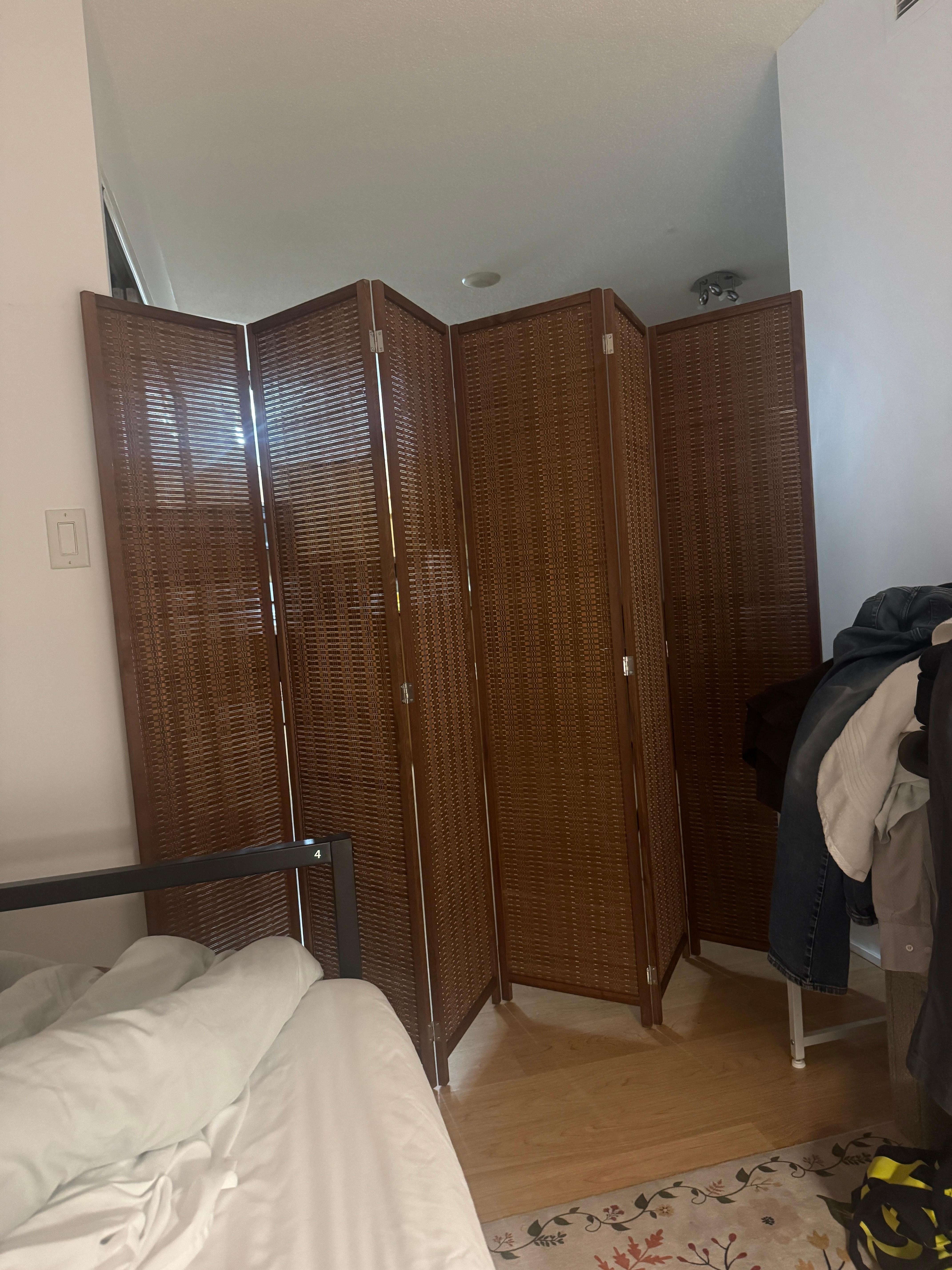 This is the view from the "third" bedroom with the screen.