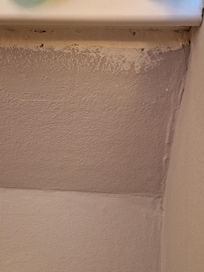 Rooms run down, Bad paint job.