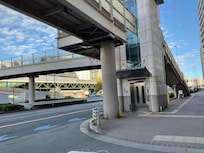Elevator to make transit easy with luggage to train that goes to Haneda airport