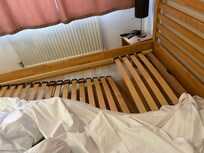 Seconde photo pour la portion du lit qui s’est dévissé