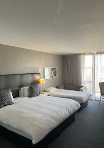 Kinderbett krumm und schief / Matratze total durchgelegen