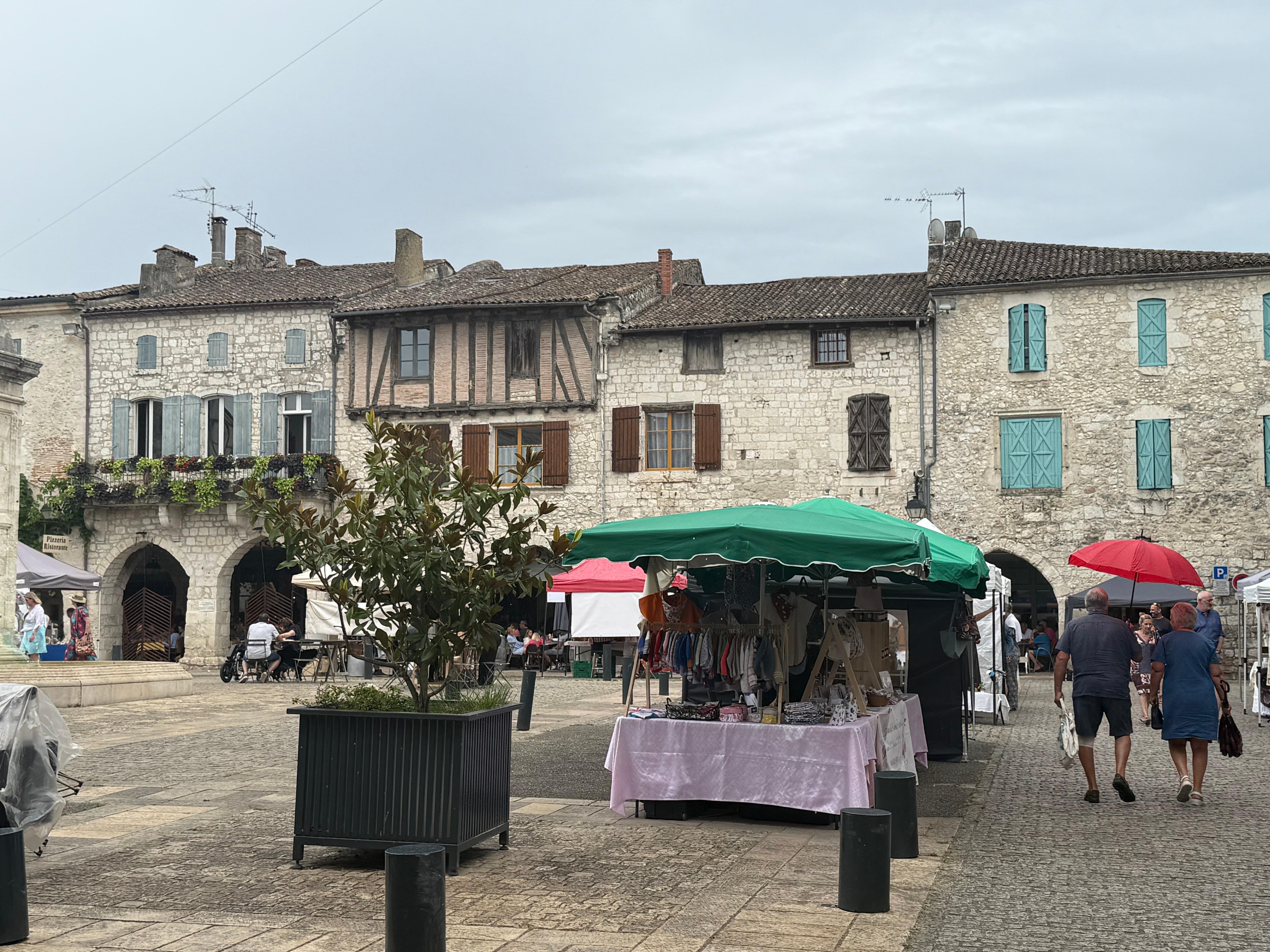 Beautiful French town within 10 minutes walk