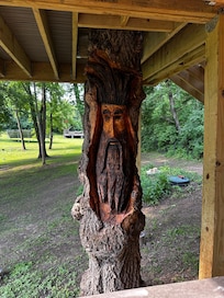 Neat carving in the tree