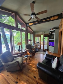 Living room/entrance