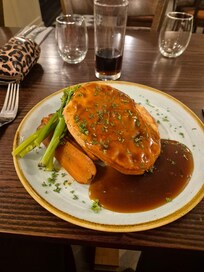 Steak & ale pie