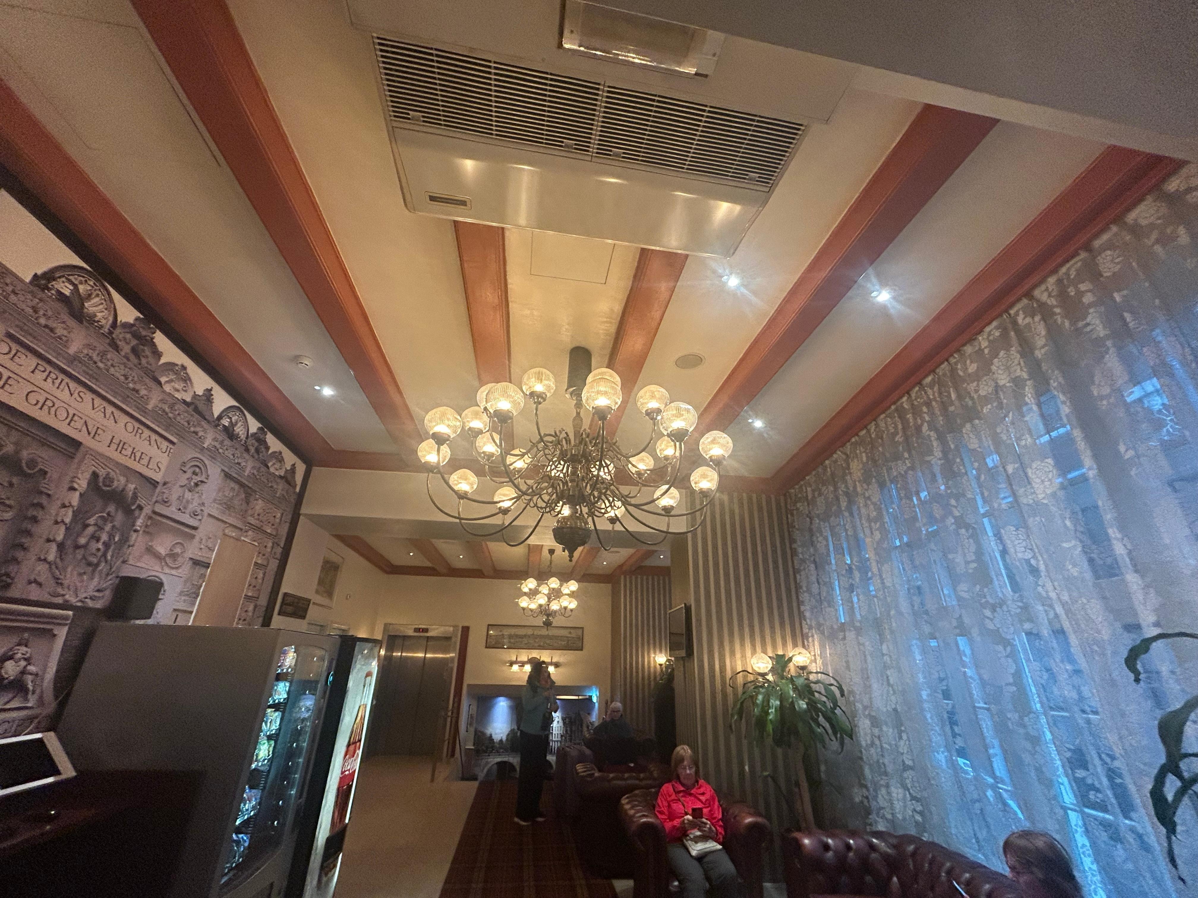 Libby chandelier, beautiful!