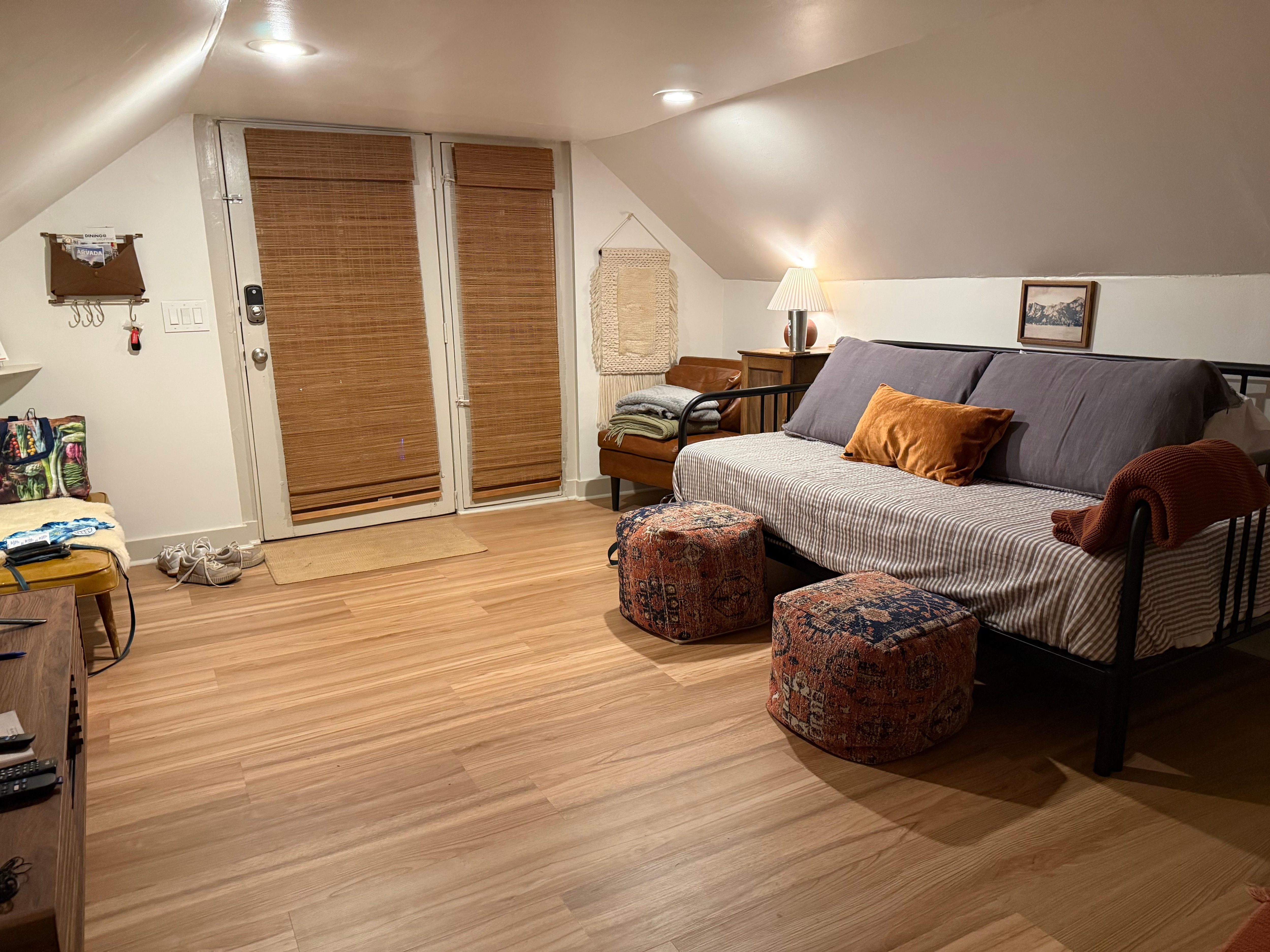 Looking at the entryway from the hallway.