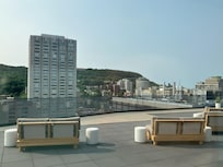 View from the roof terrace (20th floor).