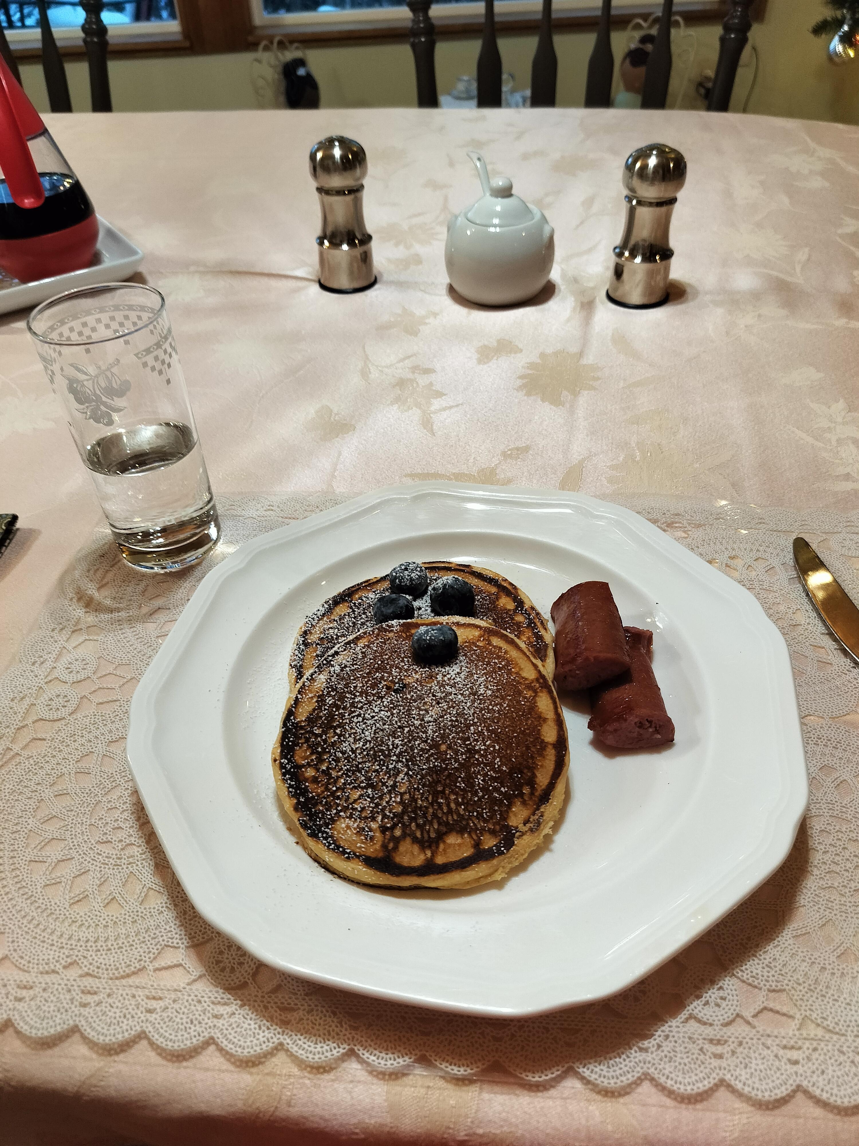 Photo of flapjack breakfast with reindeer sausage 
