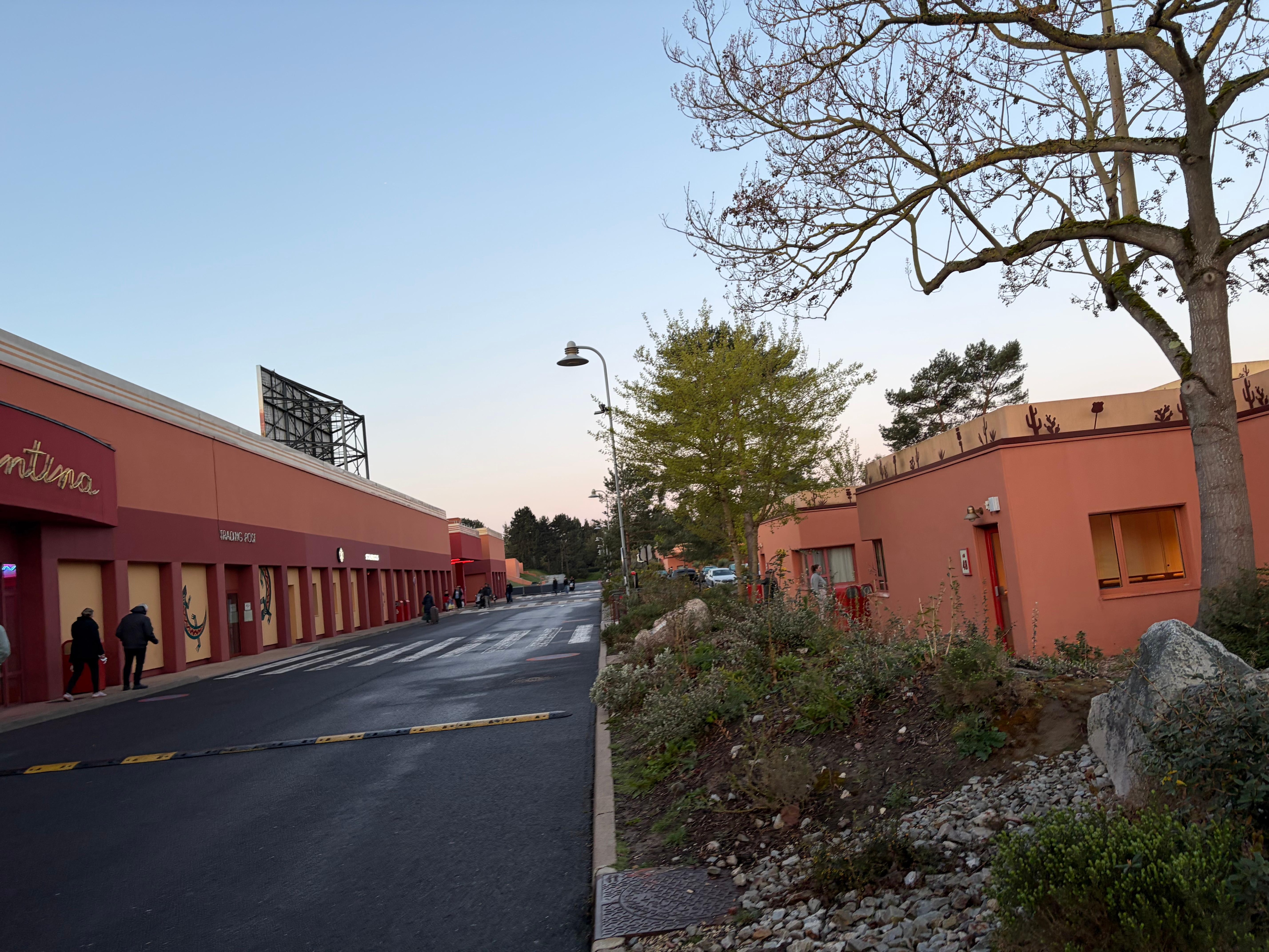 フロントのある建物