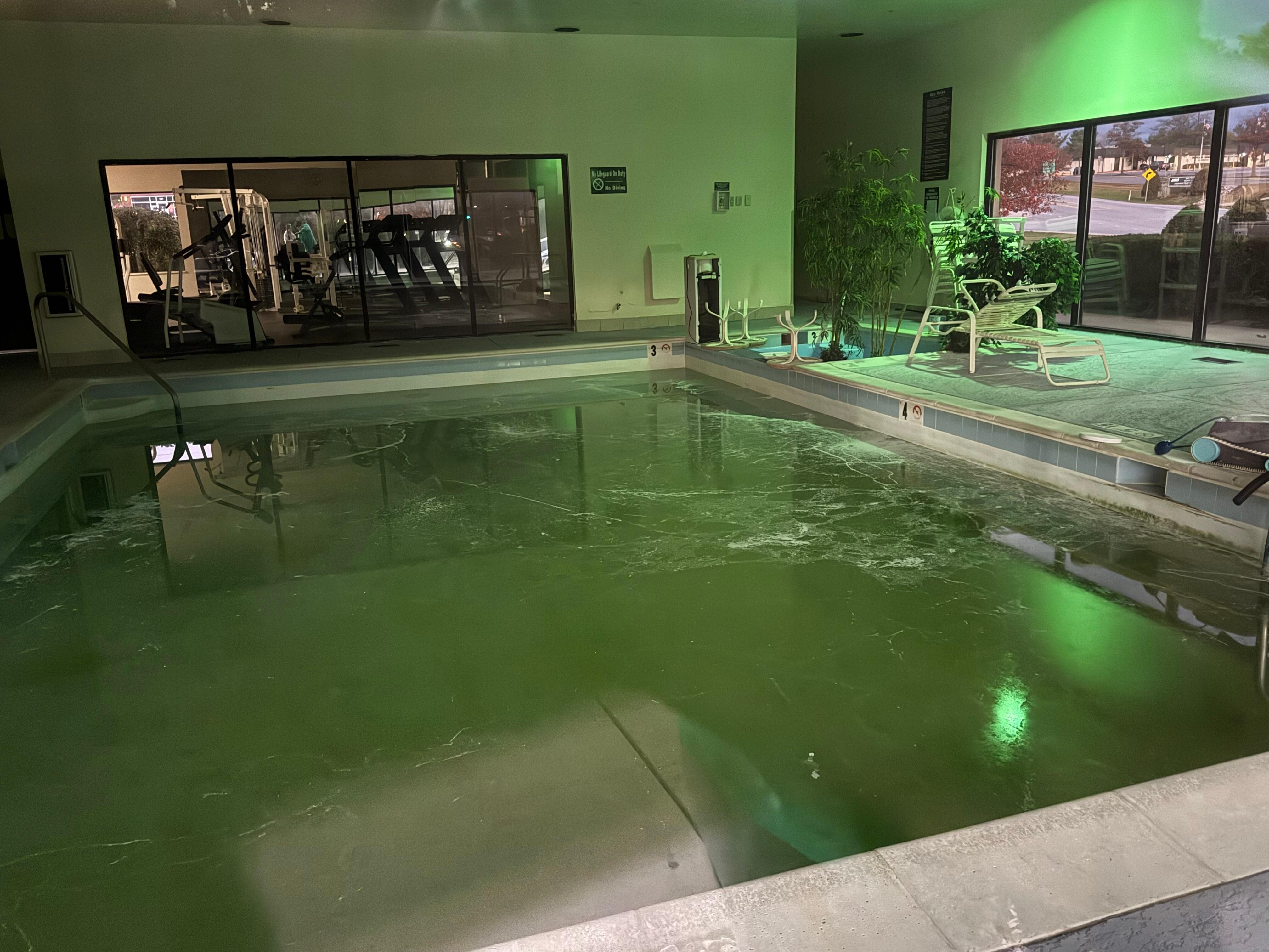 Nasty pool & hot tub 