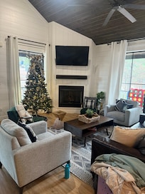 The cabin was tastefully decorated for the holidays.