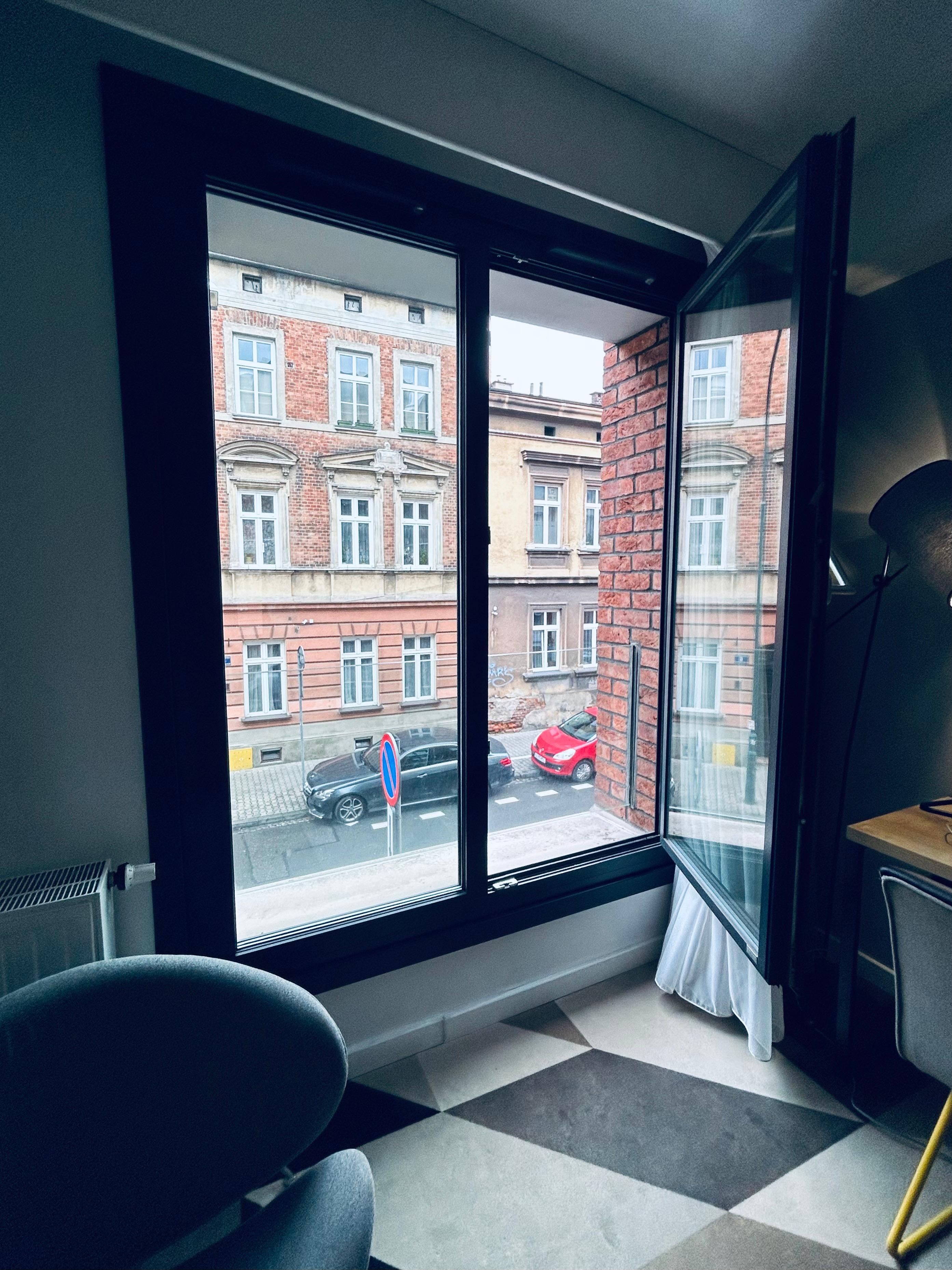 A large window which could be opened up to get fresh air in. 