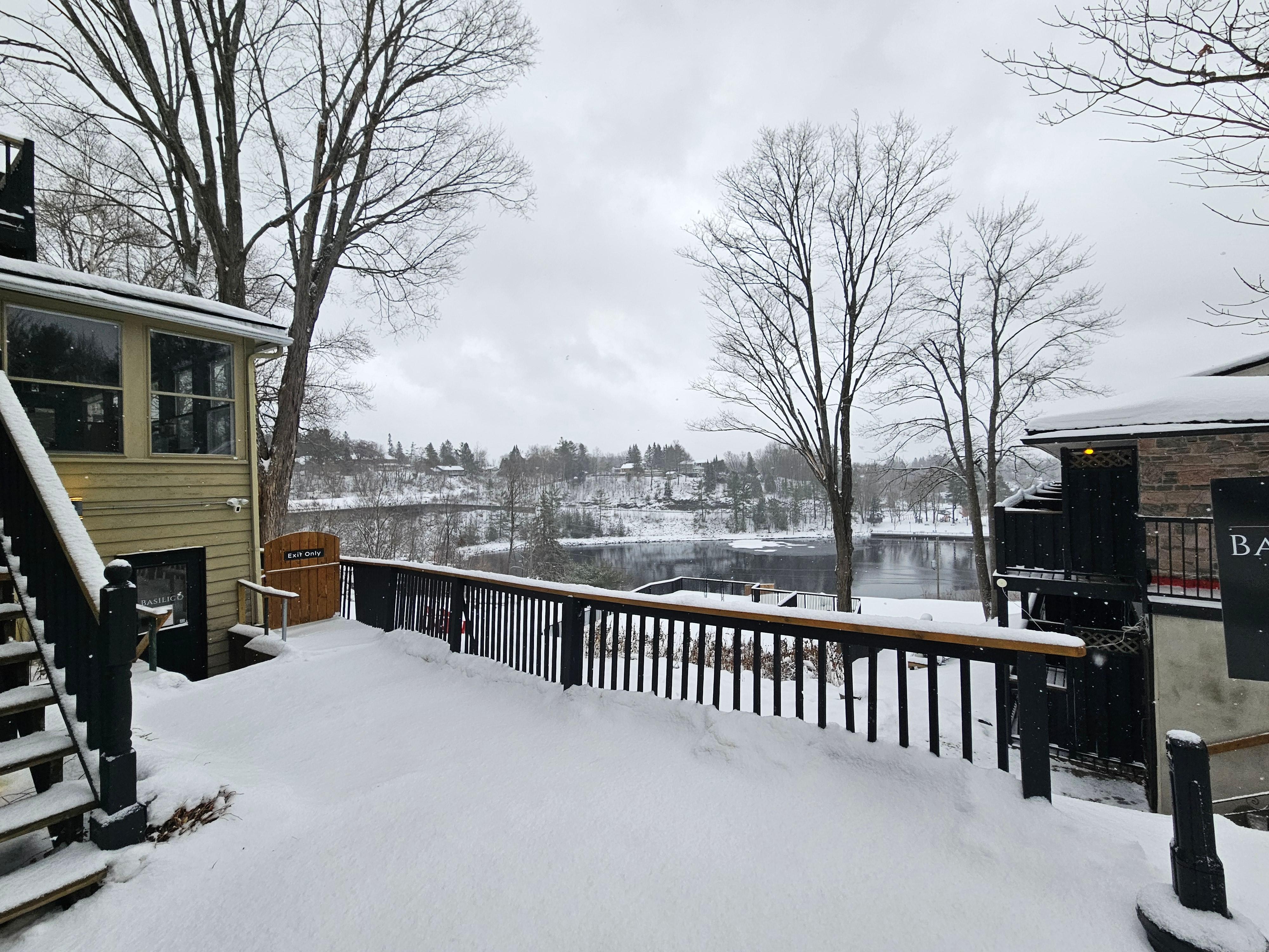 Access to the restaurant 