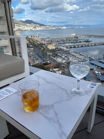 Drinks on the sky bar