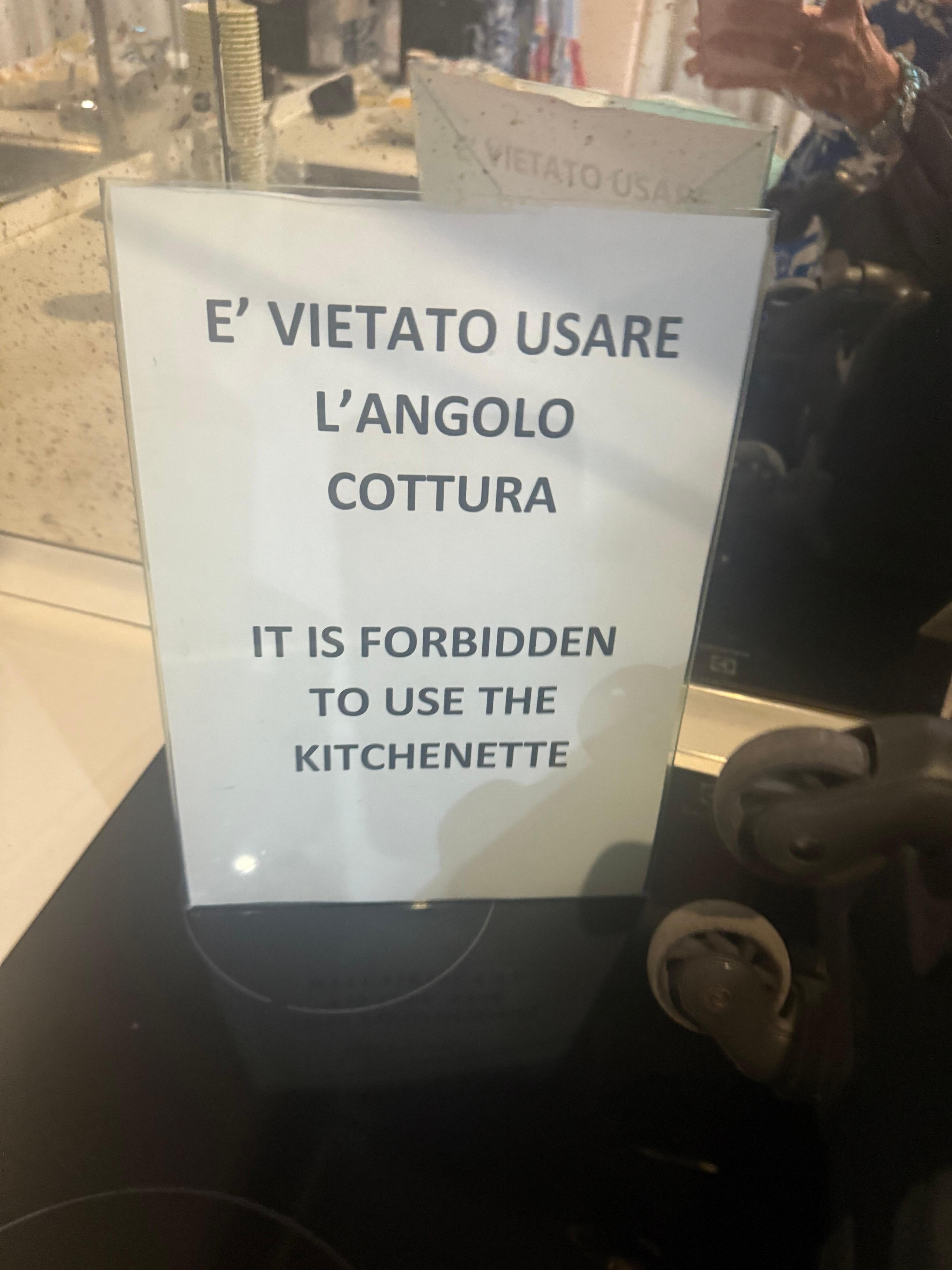 You have a kitchen you can’t use.They advertise ac but no ac.