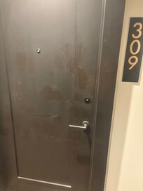 Condition of the room doors.