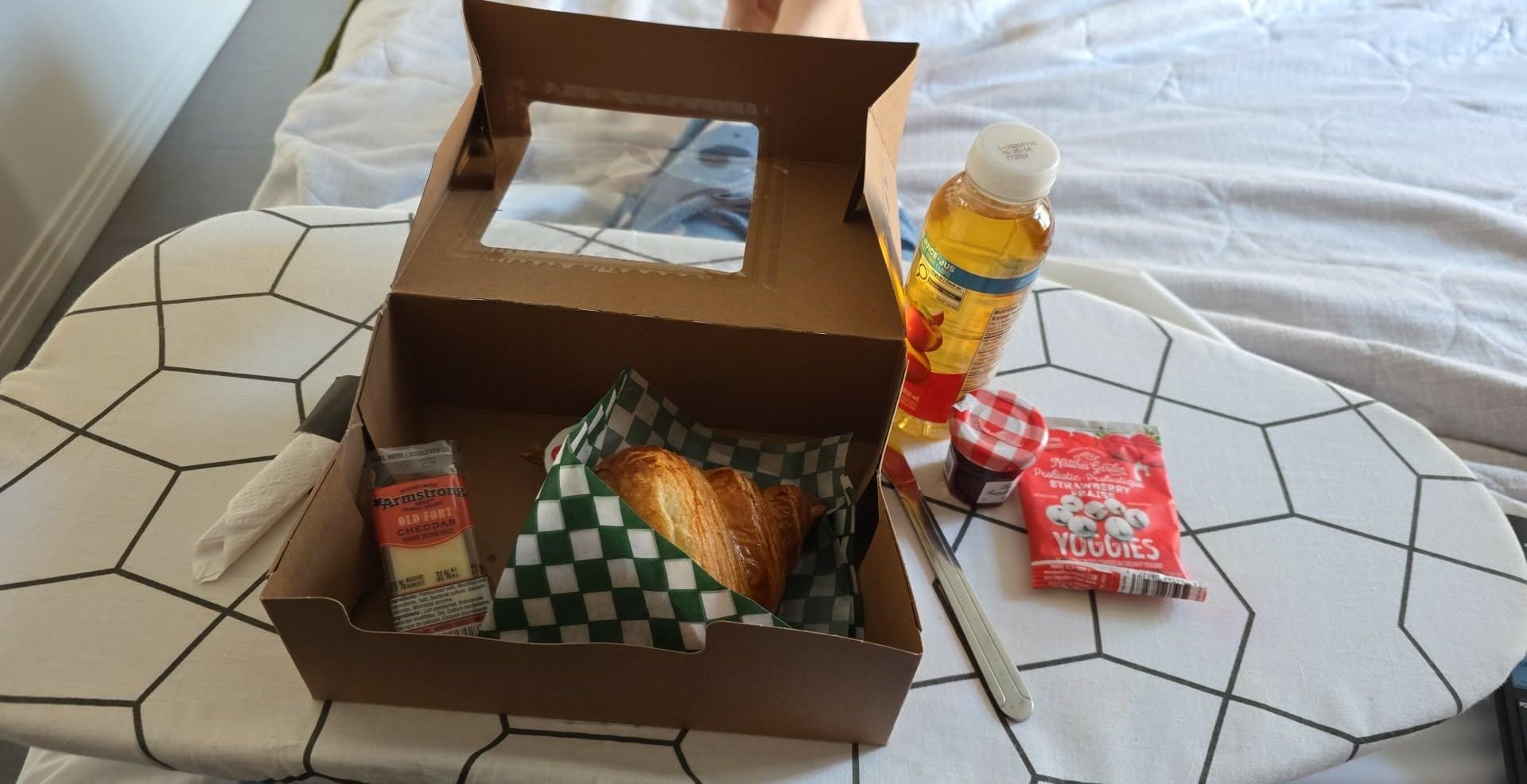 The little breakfasts