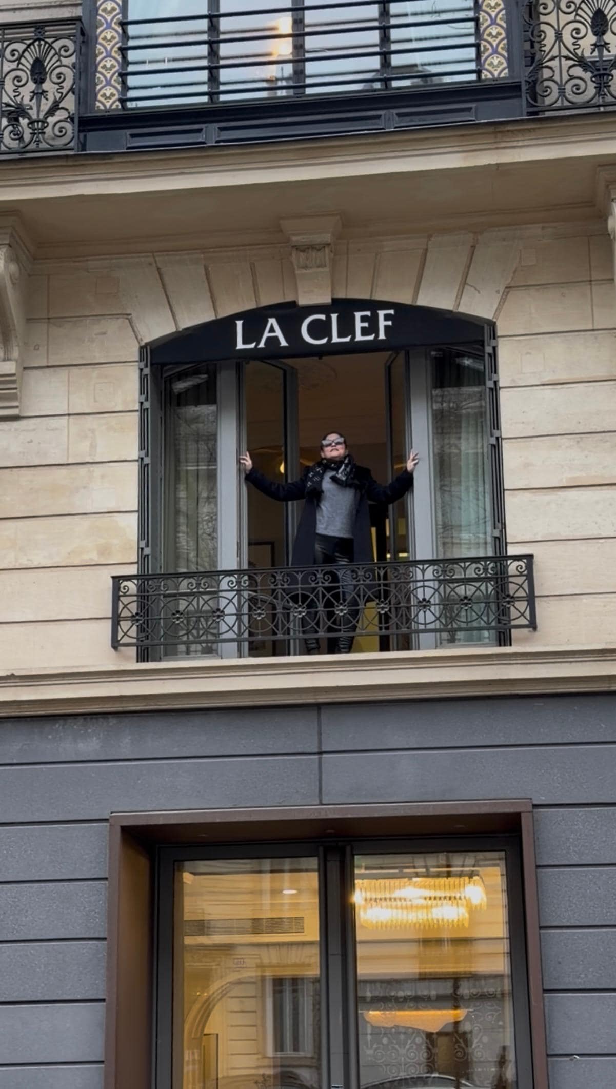 On my birthday, I felt pure gratitude and fulfillment, and the quiet pride of choosing this hotel to celebrate such a special moment — exactly where I once dreamed of being 🤍🇫🇷
