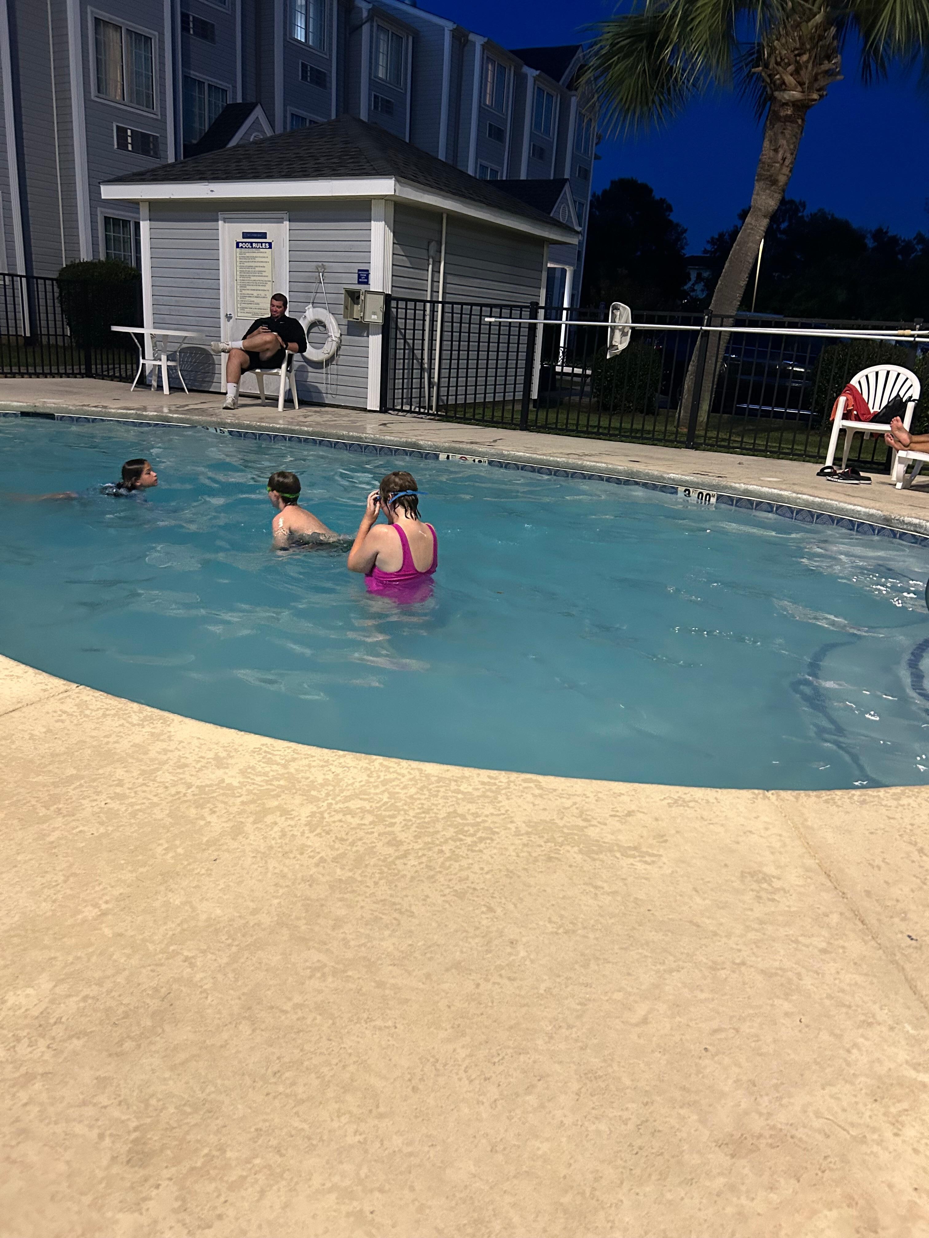 Pool 