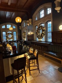 Intimate romantic bar