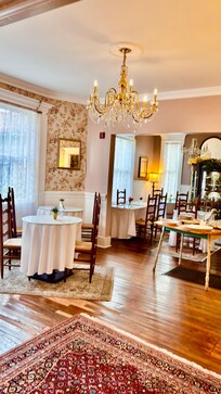 The lovely Breakfast room.