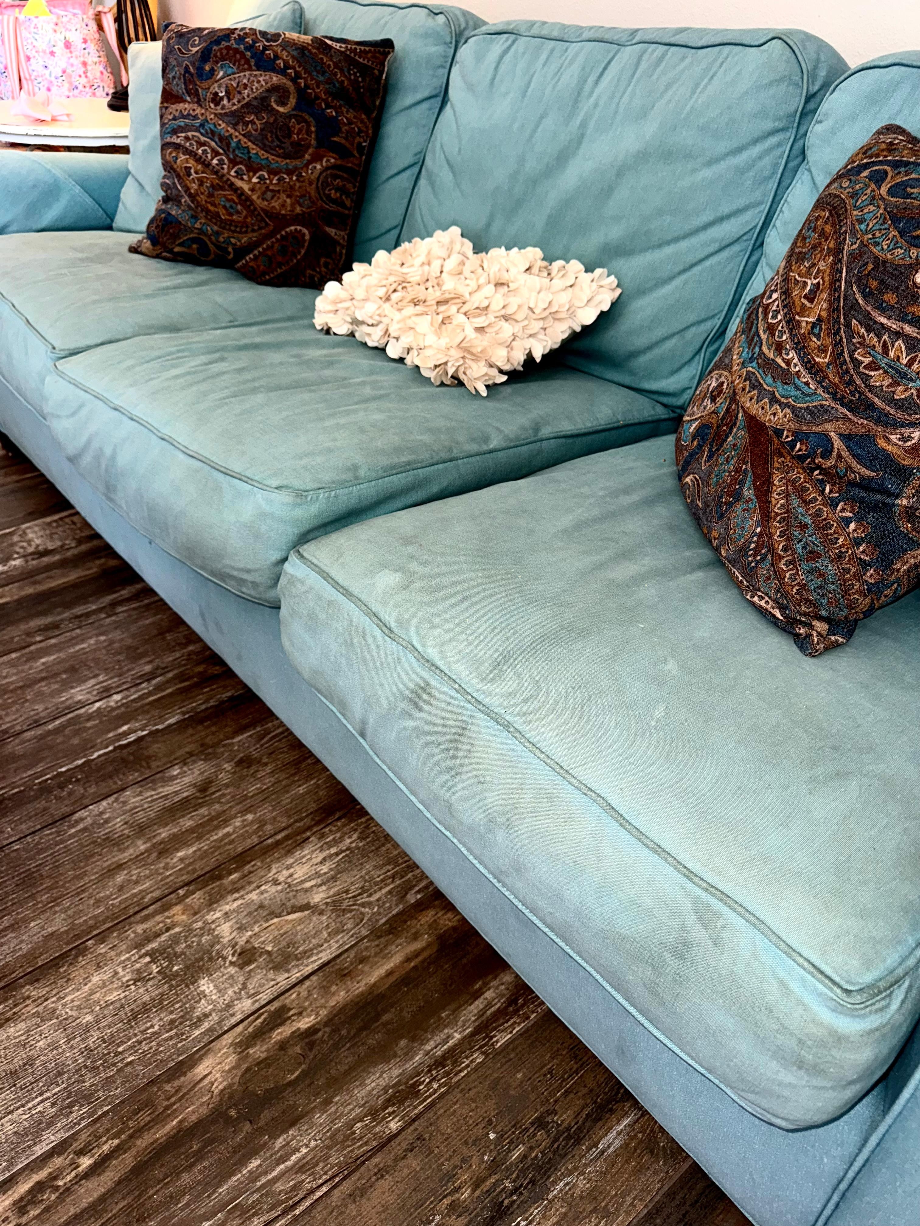 The picture says it all. Throw the couch away