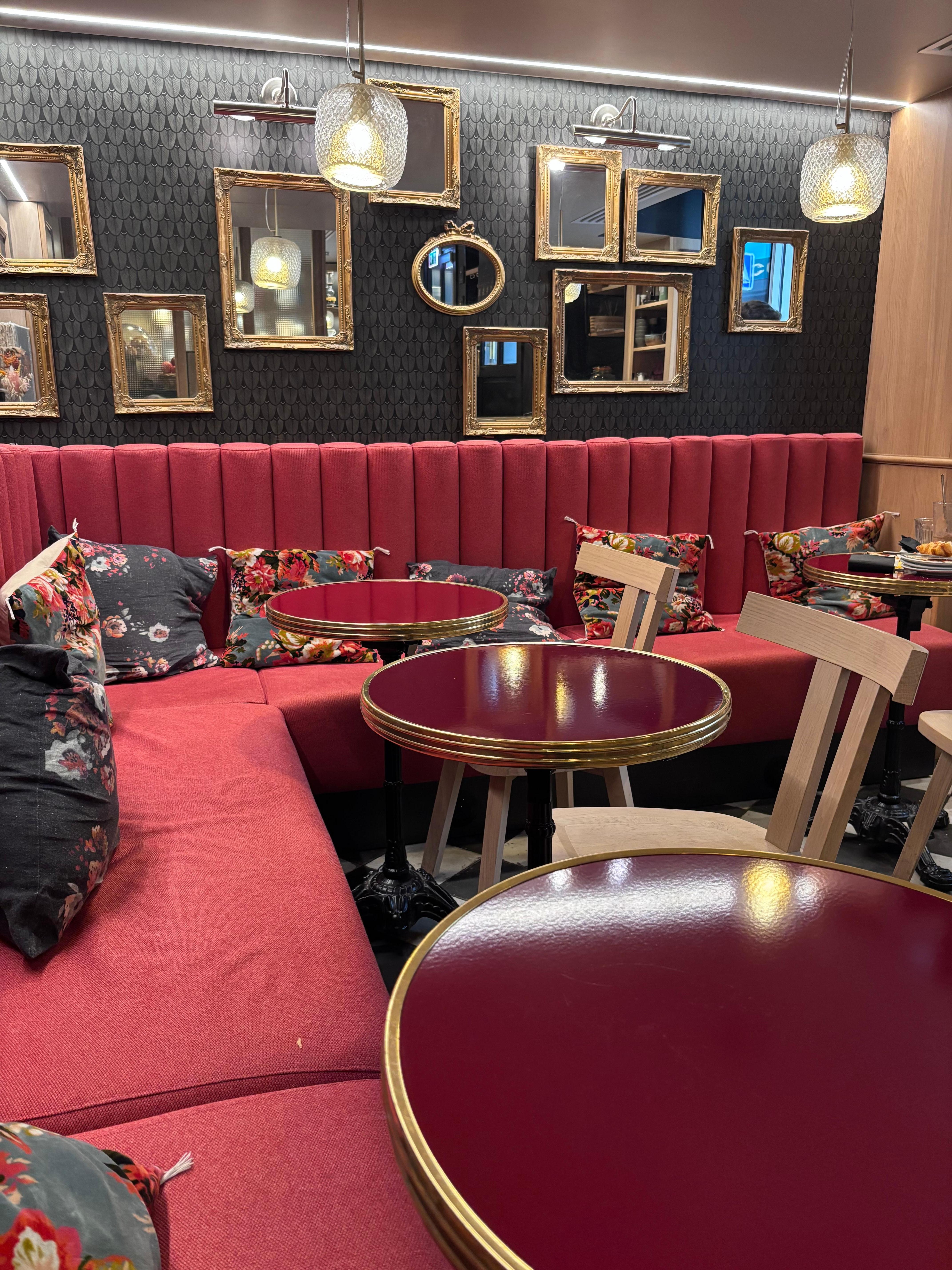 Cozy comfort, great breakfast 