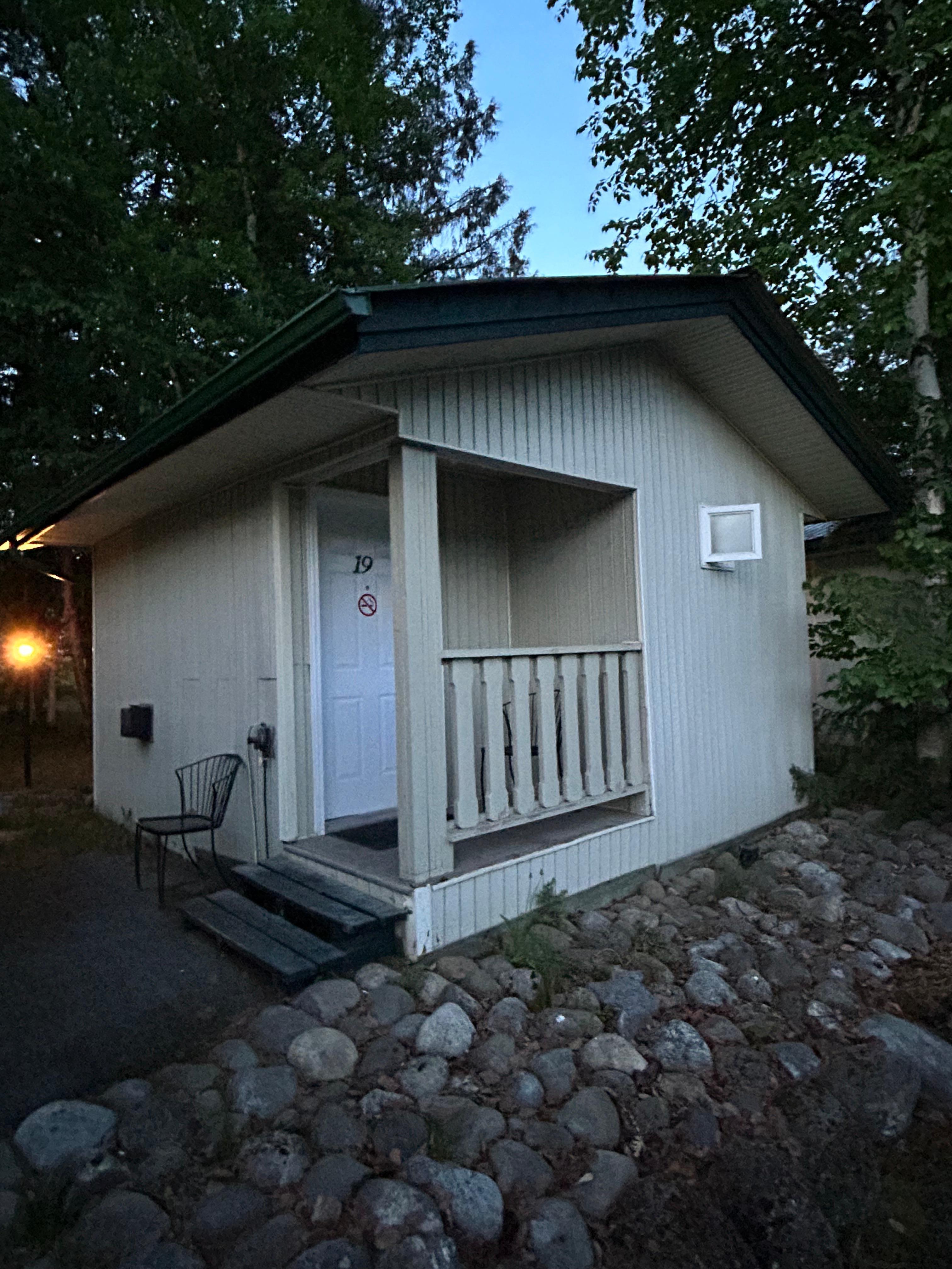 Bungalow unit