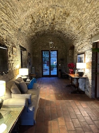 Entry way