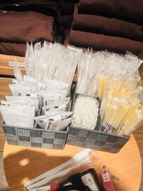 フロントロビーに アメニティがあるので 必要な物を持って行く