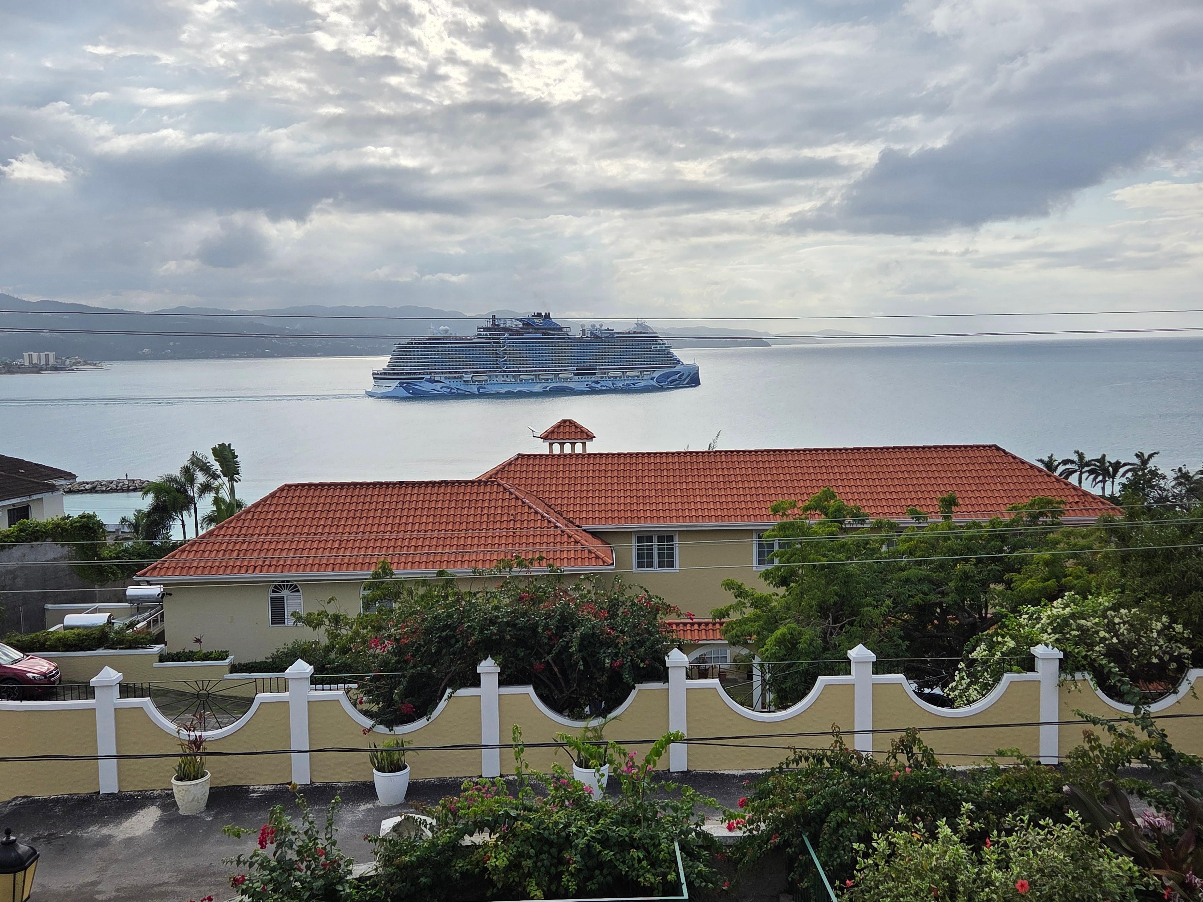 View of a ship leaving the Pier,few minutes after checking in.