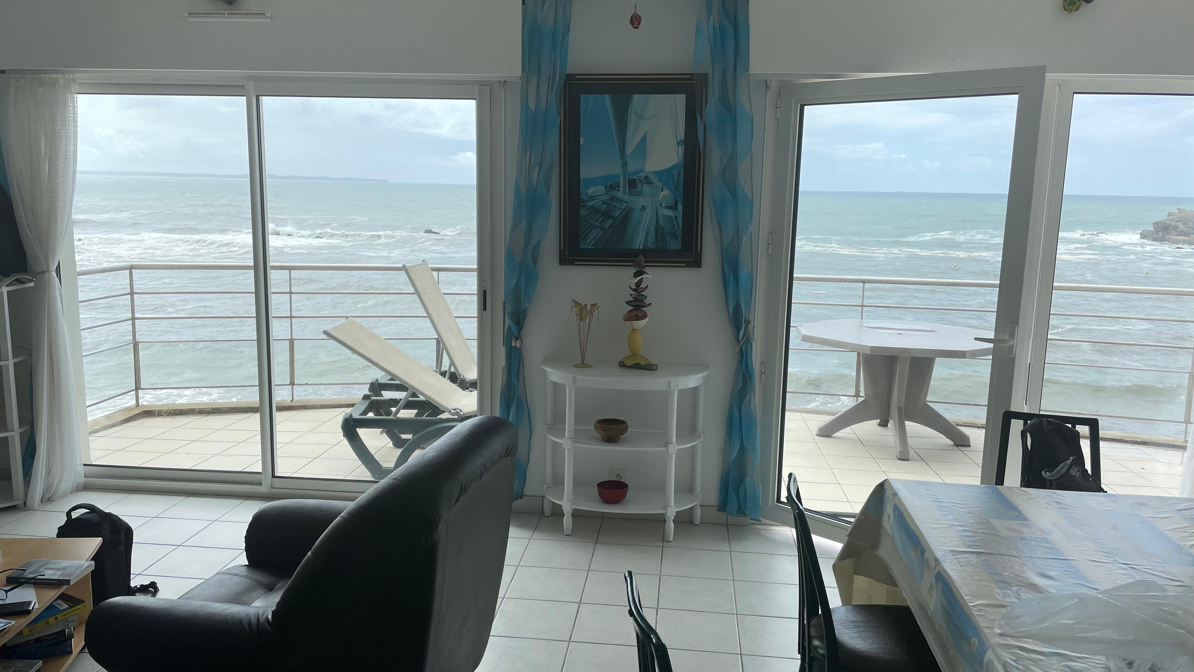 Wohnzimmerblick aufs Meer