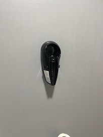 No hair dryer
