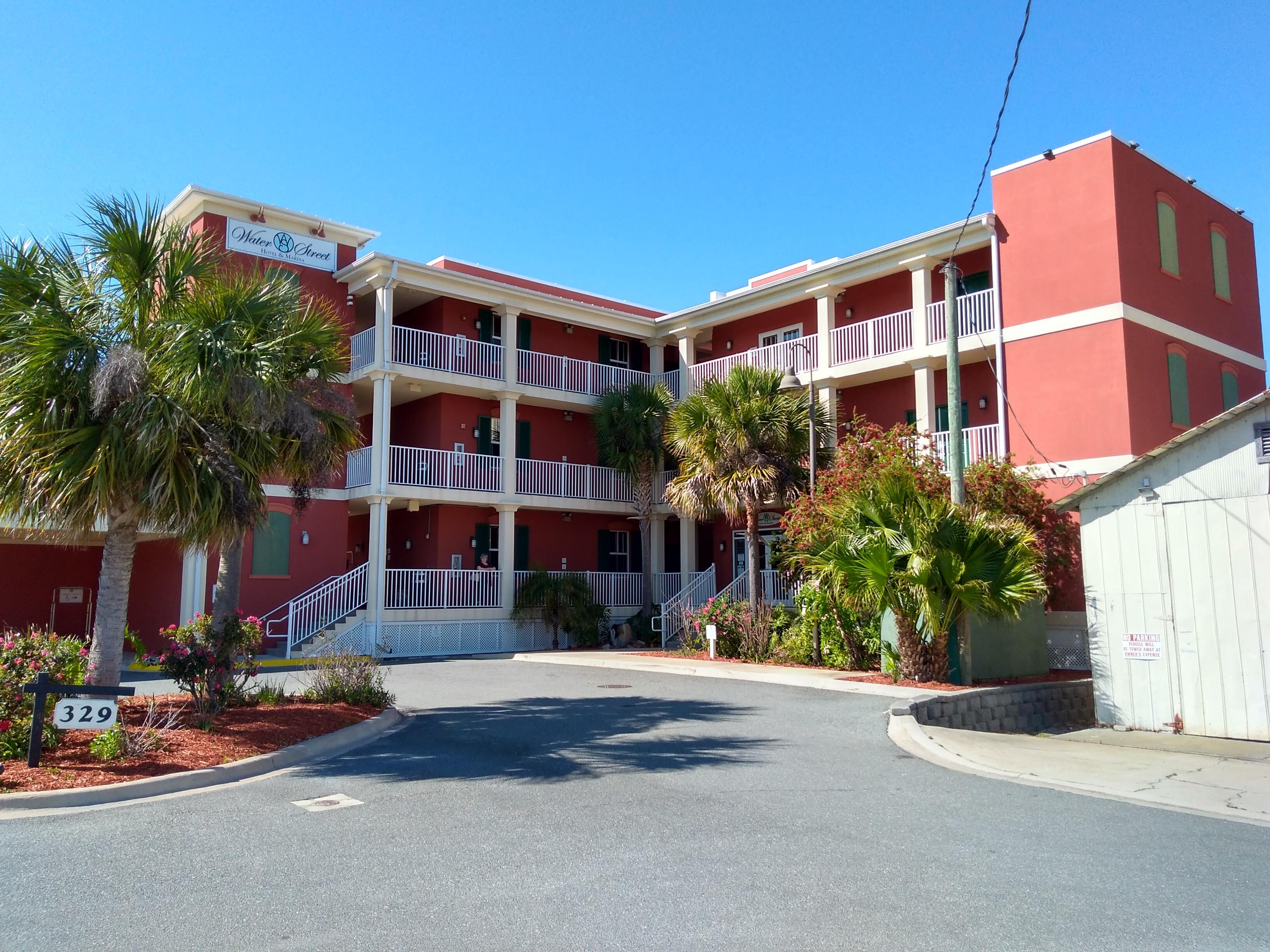 Water Street Hotel & Marina, Ascend Hotel Collection in Apalachicola