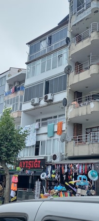 Fotoğraf larla bizi kandırdılar resmen dolandiriildik pansiyon aynı hayvan ahiri gibiydi verdiğimiz parayı yakıp bir dakika bile durmadan evimize geri döndük tam bir hayal kırıklığı