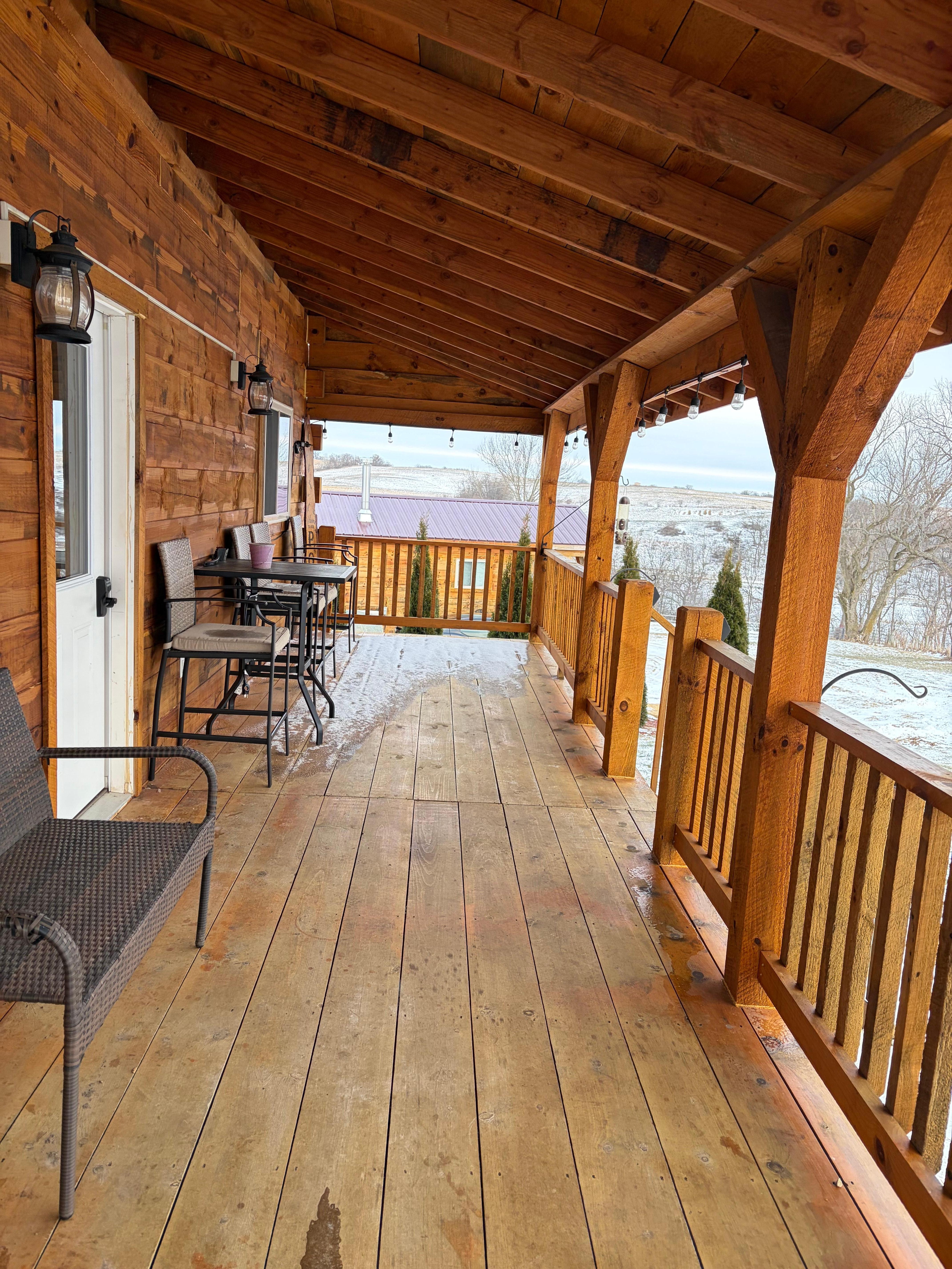 Amazing porch to sit and enjoy the scenery! 