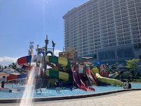 ホテルプールサイド