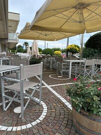 Outside eating
