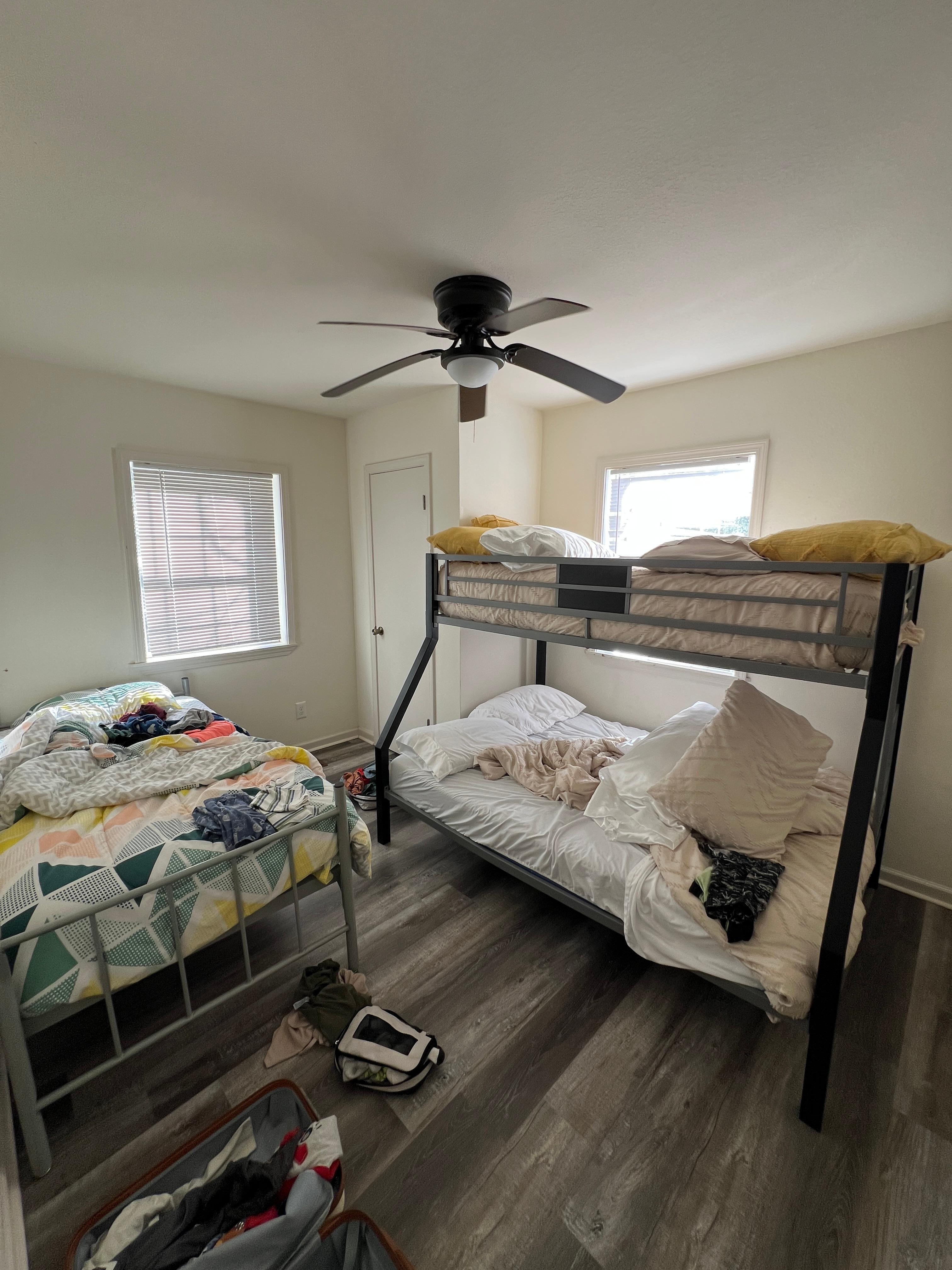 Beds different than in listing, bunk bed too wobbly to sleep in, wish I could post a video