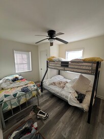 Beds different than in listing, bunk bed too wobbly to sleep in, wish I could post a video